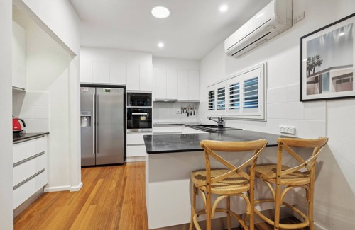 Sawtell House | Beached - Beach is your Back Yard, Pet Friendly