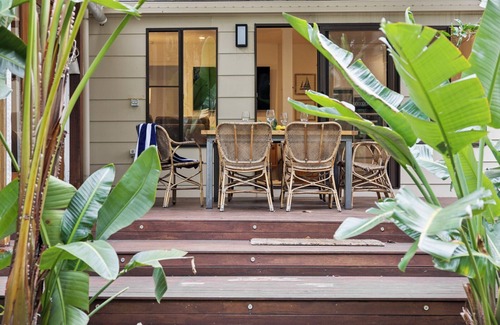 Sawtell House | Beached - Beach is your Back Yard, Pet Friendly