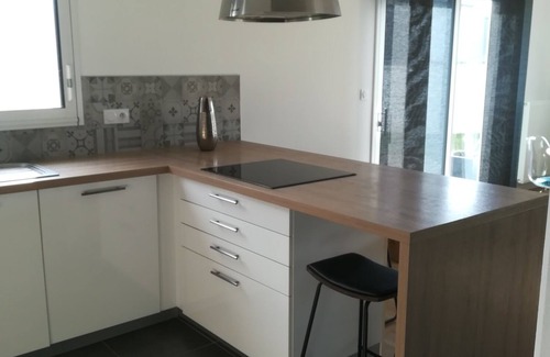 Plouescat House | Beaches 5 minutes away, near historic center, enclosed garden, house sleeps 4-5