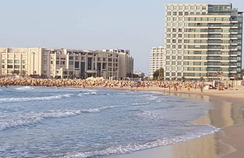 Herzliya Pituach Apartment | BeachFornt luxury suite