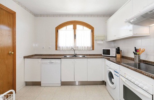 L'Hospitalet de l'Infant Ski Chalet | Beachfront family house with pool - UHC ARENAL 332