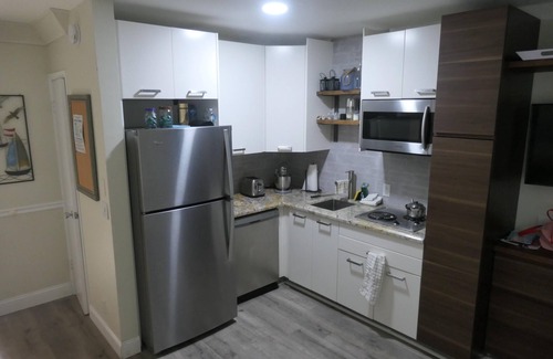 East Fort Lauderdale Condo | Beachfront Bliss in Lauderdale-by-the-Sea – Step Straight into the Sand!