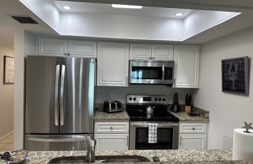 Clearwater Beach Condo | BEACHFRONT 2 BED 2 BATH CONDO - RIGHT ON THE BEACH