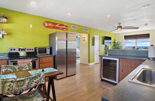 St. Pete Beach Condo | BEACHFRONT 2 BEDROOM!nSALE! Great Views! Walk to beach & restaurants!