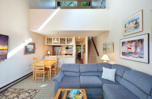 Maple City Condo | Beachfront 2 bedroom condo, Glen Arbor