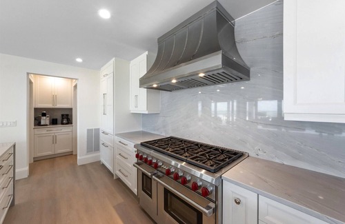 Anna Maria House | Beachfront - 2 Masters with Beachfront Views! Pool - Games!