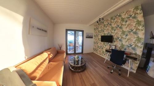 Lakopetra House | Beachfront 2Br Garden Bbq SeaView QuietRetreat