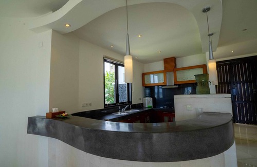 Tukad Mungga Villa | Beachfront 4BR Family Villa in Lovina Bali