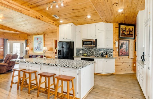 Port Bolivar House | Beachfront 4BR | Stunning Ocean Views l Cargo Lift | Fenced Yard