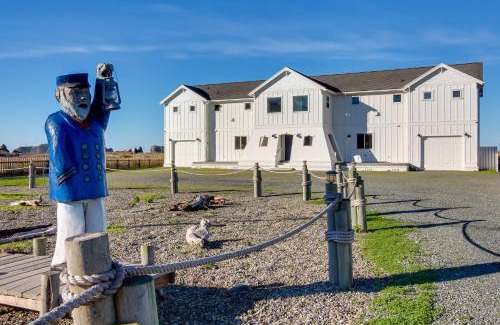 Bandon House | Beachfront Bandon Vacation Rental with Ocean View!