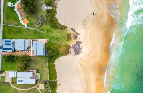 Shellharbour House | Beachfront Bliss