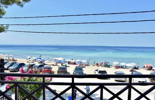 Nikita House | Beachfront Bliss in Nikiti, Spacious 2 Story Villa with Stunning Sea Views