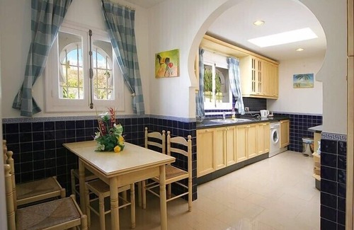 Golden Mile Villa | BEACHFRONT , Central, quiet, parking, pool