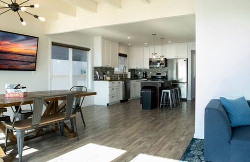 Seal Beach Condo | Beachfront Condo | Location | Endless Views | Surf