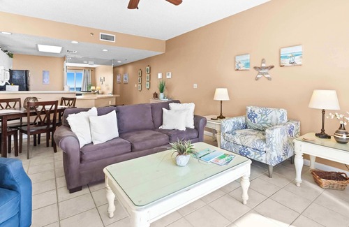 Destin Condo | Beachfront condo! Panoramic views private balcony