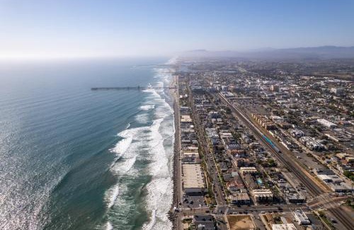 Townsite Apartment | BEACHFRONT COTTAGE LOWER UNIT