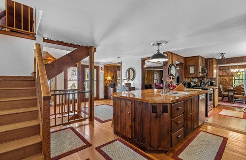 West Alton House | Beachfront Family Retreat On Winnipesaukee - Amazing Long Views