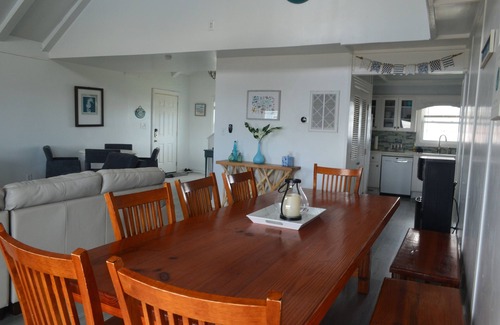 Surfside Beach House | Beachfront fun! - Amazing location with beach views, mid week discounts !