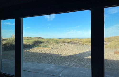 Bayshore House | Beachfront Home! Spacious 3BR/3BA + Private Beach Access! Dogs OK.