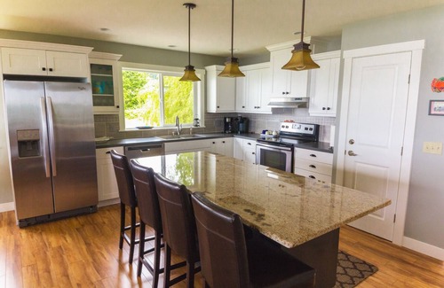 Blaine House | Beachfront House Near Semiahmoo and Birch Bay.