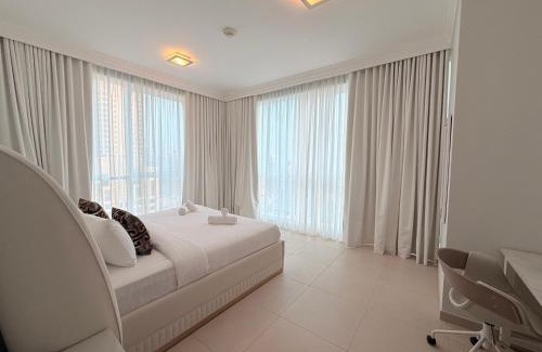 Dubai Marina Apartment | Beachfront Luxury 2BR Apartment at The Walk next to The Address Hotel JBR - ModernLux