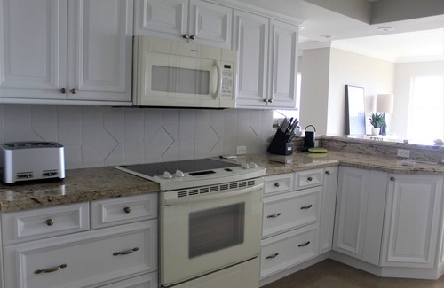 Lauderdale-by-the-Sea Condo | Beachfront Luxury Condo