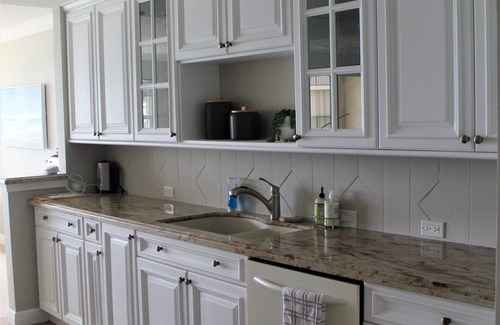 Lauderdale-by-the-Sea Condo | Beachfront Luxury Condo