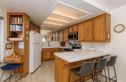 Carpinteria Condo | Beachfront on Sandyland – Island views and steps to the sand!