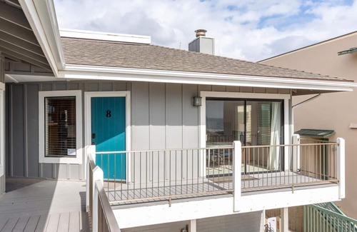 Carpinteria Condo | Beachfront on Sandyland – Island views and steps to the sand!
