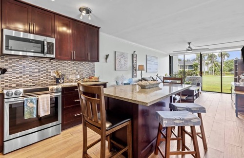 Fort Pierce Condo | Beachfront Paradise, Golf, 4 Heated Pools, tiki bar, Pickleball, Tennis & More!