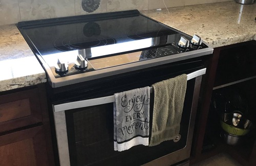 Waialua House | Beachfront private guest suite on the ocean. Ask about 2 week stays.