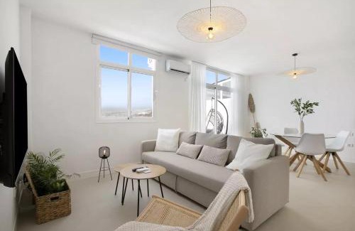 Tabaiba Apartment | Beachfront Seaview Oasis