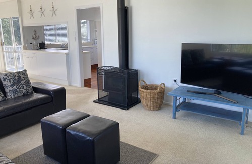 Pukehina House | Beachfront - Surrounded by Paradise