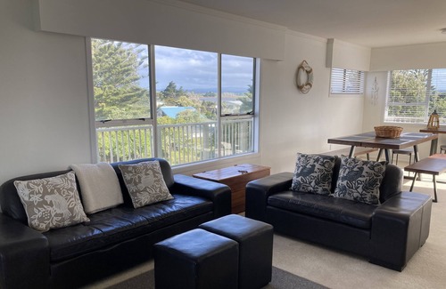 Pukehina House | Beachfront - Surrounded by Paradise