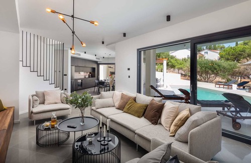 Businci Villa | Beachfront Villa Sea Suprema with Pool