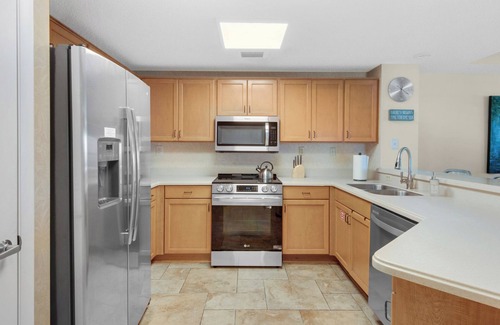 Seagrove Beach Condo | Beachfront with Wraparound Views + Free Tickets: Dolphin Cruise & More!