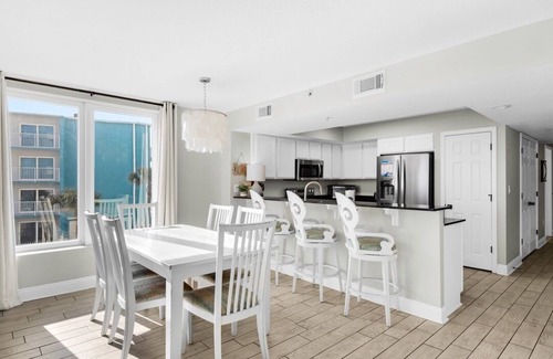 Fort Walton Beach Condo | Beachside Bliss Haven ~ Corner unit