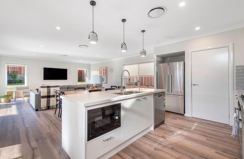 Lake Cathie House | Beachside Bliss
