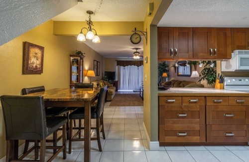 Ormond-by-the-Sea Condo | Beachside Bliss in Ormond Beach