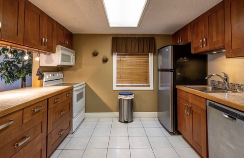 Ormond-by-the-Sea Condo | Beachside Bliss in Ormond Beach
