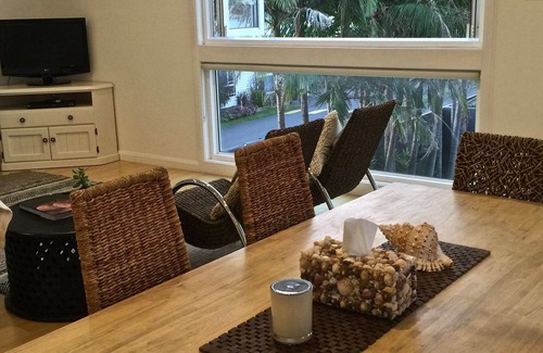 Warilla House | BEACHSIDE BLISS- Warilla