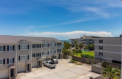 Tybee Island Condo | Beachside Colony Tybee’s Only Oceanfront Resort Summer Sale Going Fast 2/2