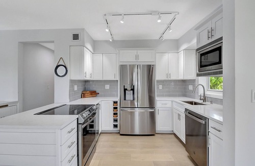 Ocean Ridge Condo | Beachside Condo Offering The Best Bay Views in Palm Beach - Key West Vibe