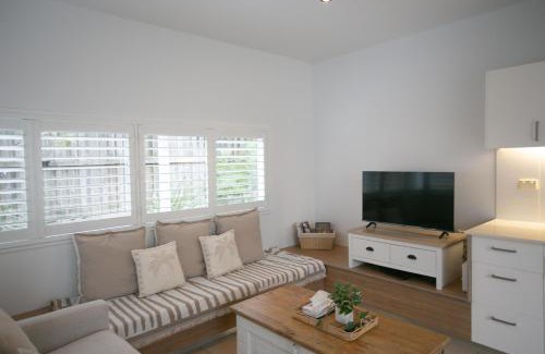 Casuarina House | Beachside Escape 200m From Ocean