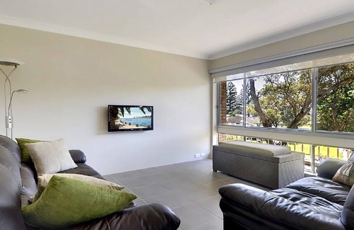 Kiama Apartment | Beachside Getaway - 150 metres to beach