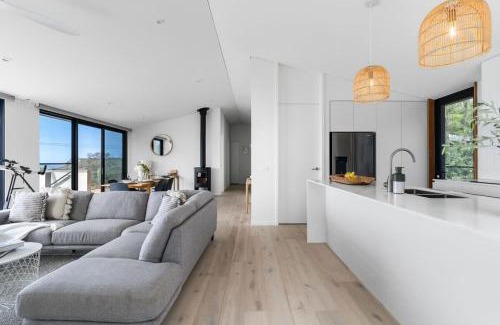 Kioloa House | Beachside in Kioloa - oceanfront luxury bungalow