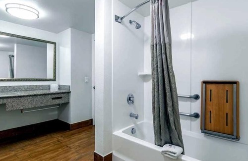 Southwest Anaheim Hotel | Beachside Inn Motel