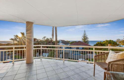 Sapphire Beach House | Beachside Manor