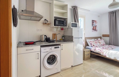 Corralejo Apartment | Beachside Studio, Ocean View, Large Terrace, 100m to Beach, Pool, Wifi