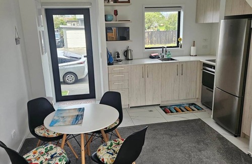 New Brighton Apartment | Beachside Townhouse - New Brighton